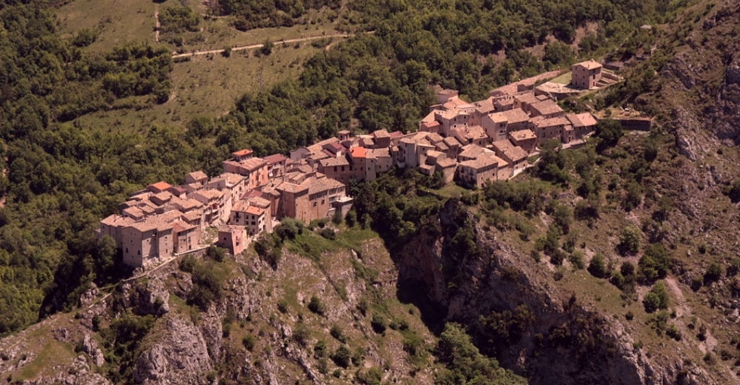 Mountain municipality, Castrovalva (AQ) - Abruzzo